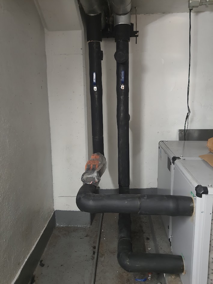 Tubulação com isolamento térmico finalizado